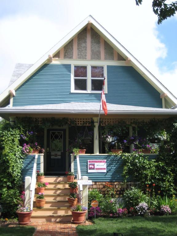 Phoenix House B&B Stettler 외부 사진