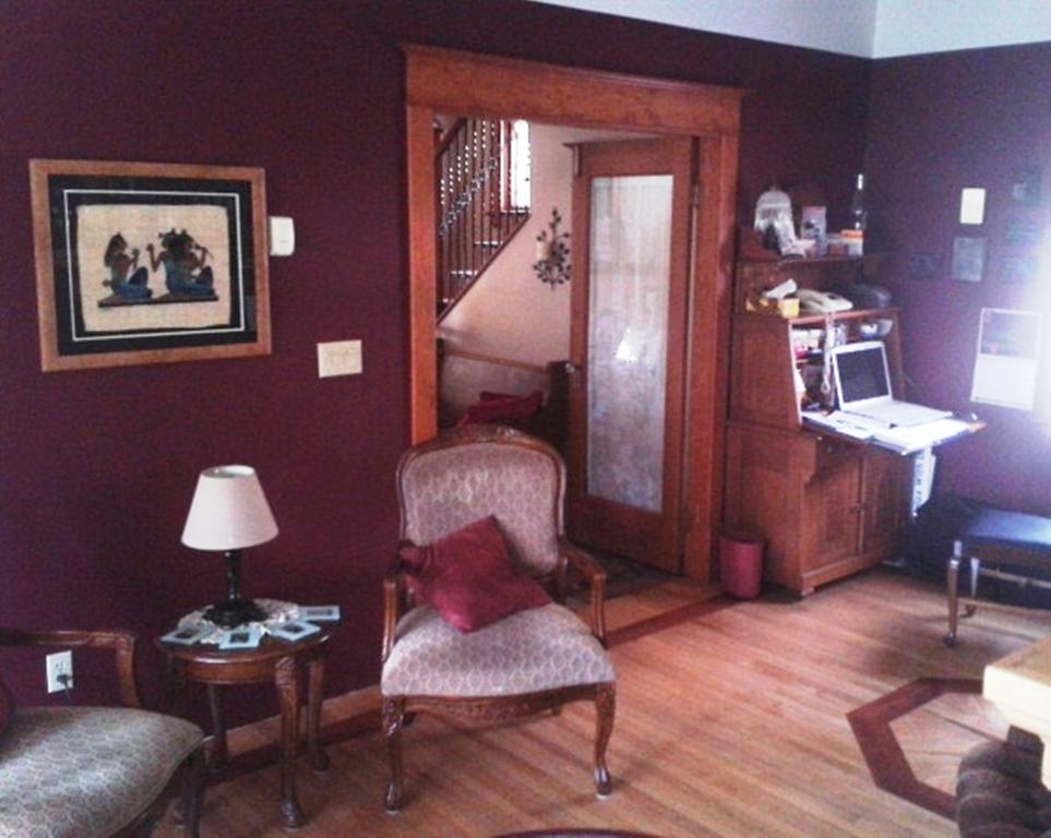 Phoenix House B&B Stettler 외부 사진