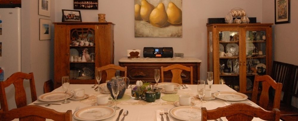 Phoenix House B&B Stettler 외부 사진